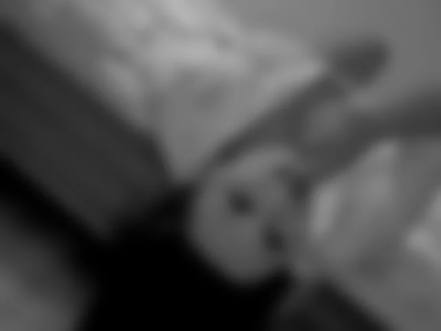 gololo image 0